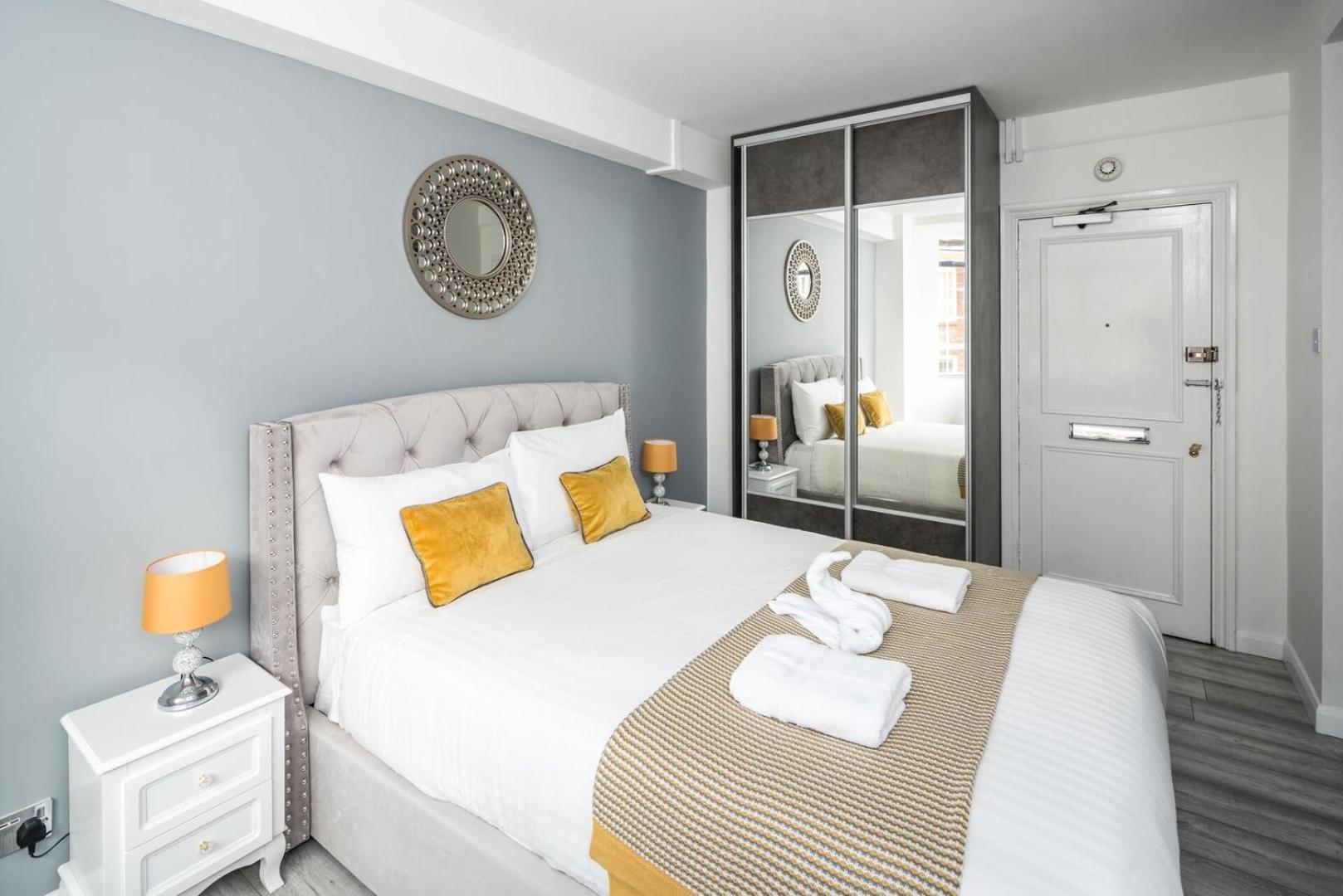 New Sleek & Modern Studio In The Heart Of Chelsea Λονδίνο Εξωτερικό φωτογραφία